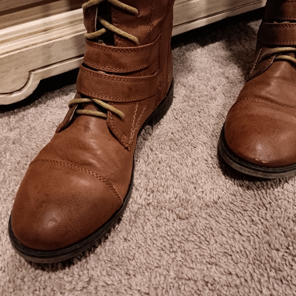 Aeropostale boots - Picture 3 of 8